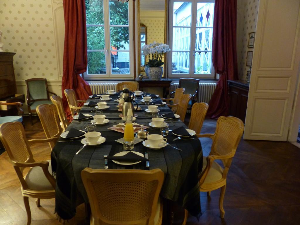 אראס Maison D'Hotes La Corne D'Or מראה חיצוני תמונה
