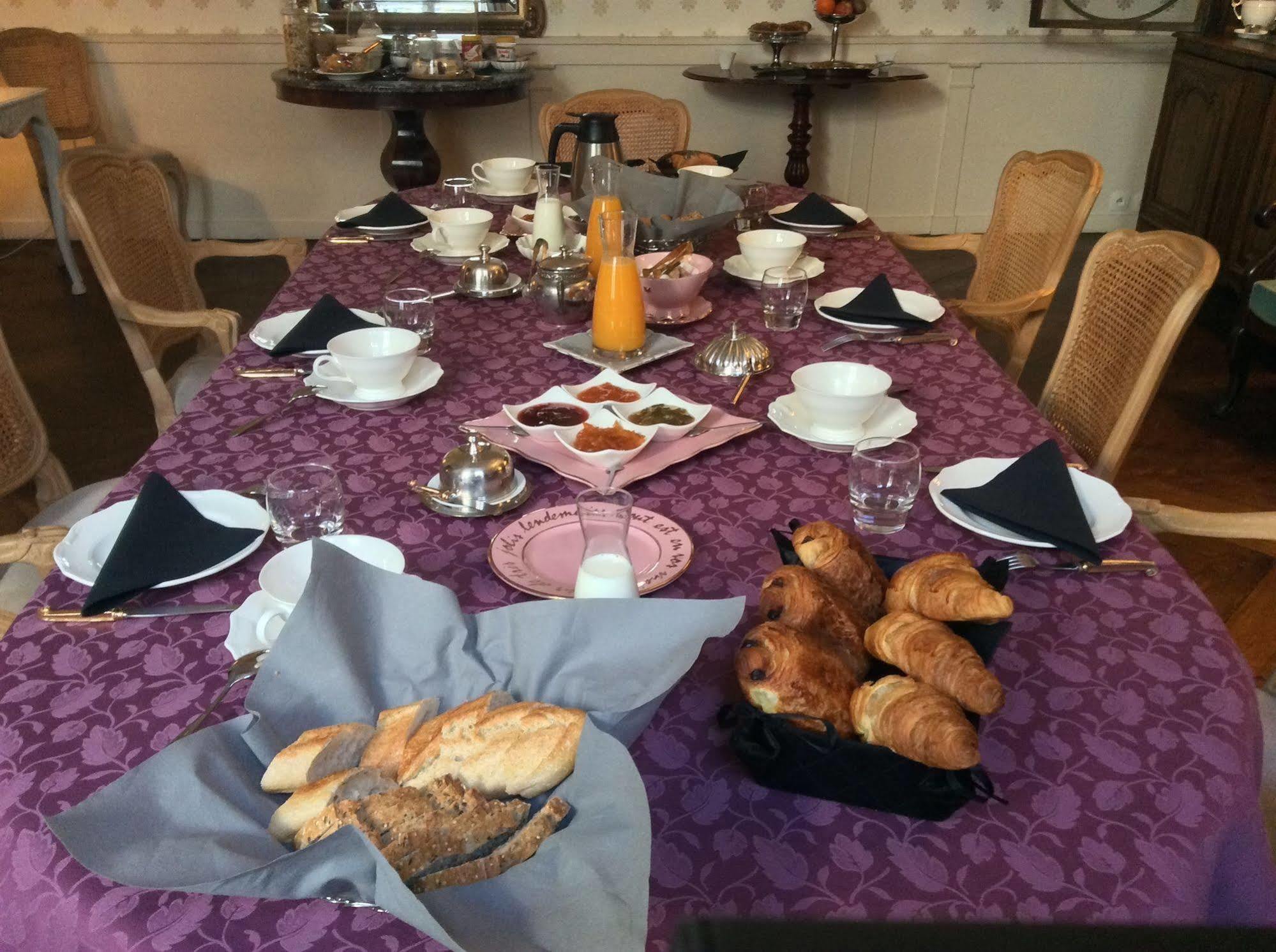 אראס Maison D'Hotes La Corne D'Or מראה חיצוני תמונה