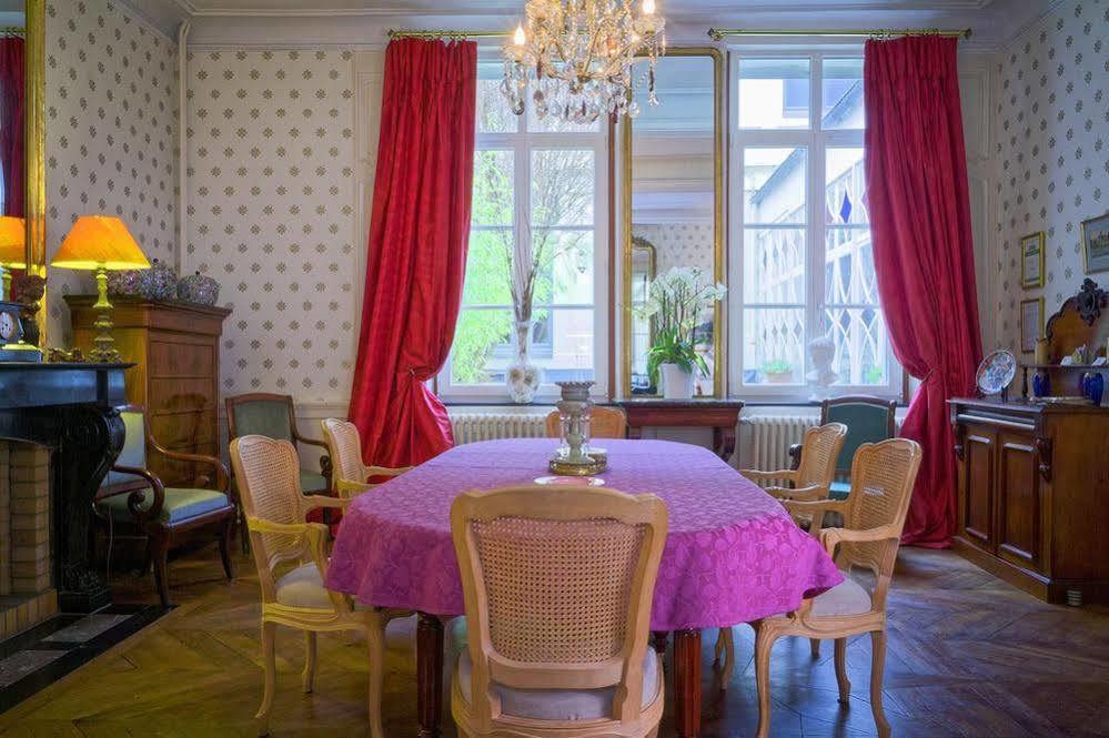 אראס Maison D'Hotes La Corne D'Or מראה חיצוני תמונה